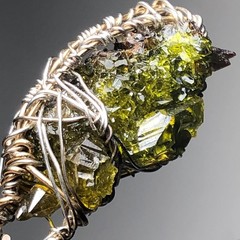 Green Zincite Crystal Pendant (z2496)