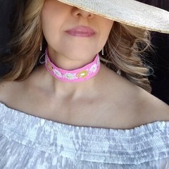 CHOKER NECKLACE Pink Vintage Lace – New & Handmade – Boho, Ombre Ribbon Ties Bow
