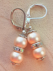 RED SHELL PEARL earring drop earring SP LEVERBACK handcrafted