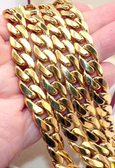 Amazing VOGUE BIJOUX VB Signed GOLD TONE Chain Link 32″ Necklace 156.3 Gr 10.5mm