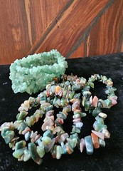 Multi Color Polished Stone Chip Necklace Stretch Cord Green Gemstone Bracelet