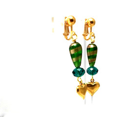 Handmade earrings clip on goldtone and green beads tiny heart