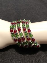 Memory Wire Bracelet Green And Red Glass Beads Silver Plated Spacer Beads (Cb1)