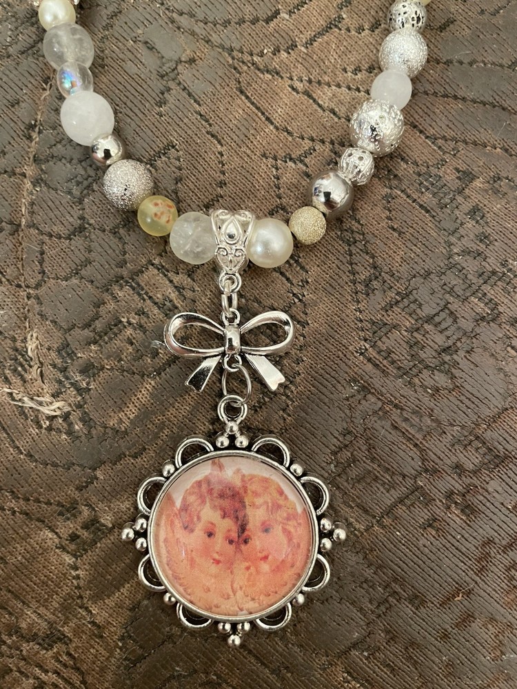 Victorian Angels Crystal Silver Filigree Bow Pendant Agate Crystal Bead Necklace