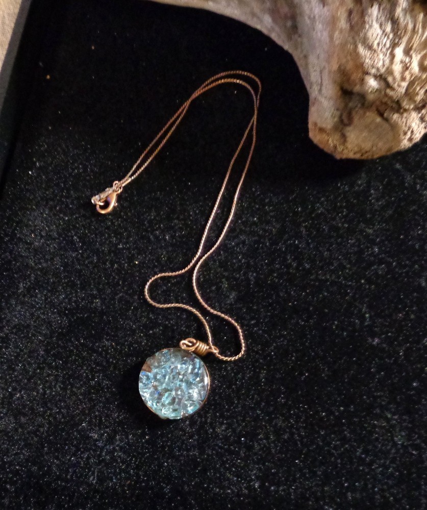 Artisan crafted,20 mm crushed apatite and copper pendanton 18” red copper snake