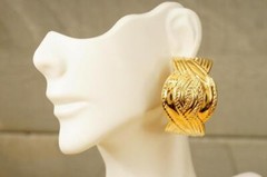 Costume Jewelry Gold Tone Metal Twist 25mm Wide Chunky Hoop Pieced Earrings