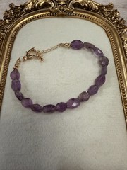 Artisan Made Faceted Purple Amethyst Bead Bracelet with Gold-Tone Clasp