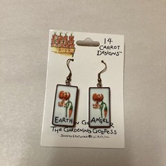 NWT Garden Earth Angel Pierced Earrings ’14 Carrot Designs’ Hand Painted Flower