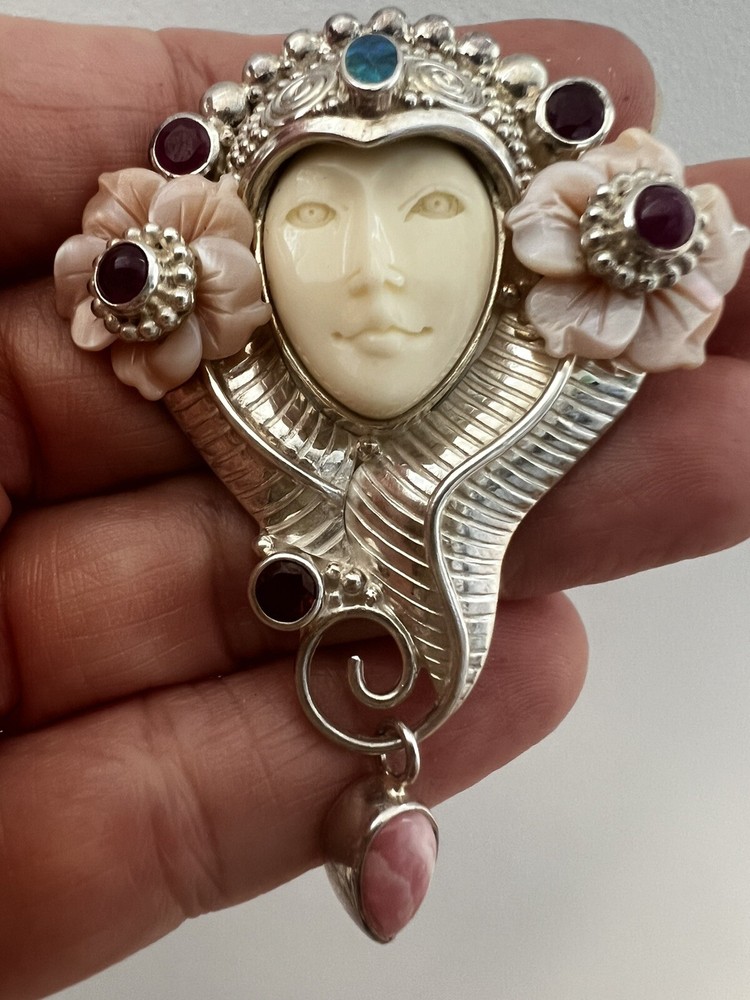 Sajen Sterling Silver Goddess Face Ruby Mother Of Pearl Pendant Brooch Pin