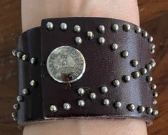 DARK BROWN CUFF WITH STUDS & BRONZE PLATE