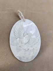 Vtg Mother Of Pearl handmade Bird carving With Pearl pendant 2.5″