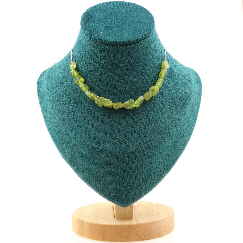 stones And Minerals. Necklace 15 Peridot Beads From Myanmar (BURMA) Chain In