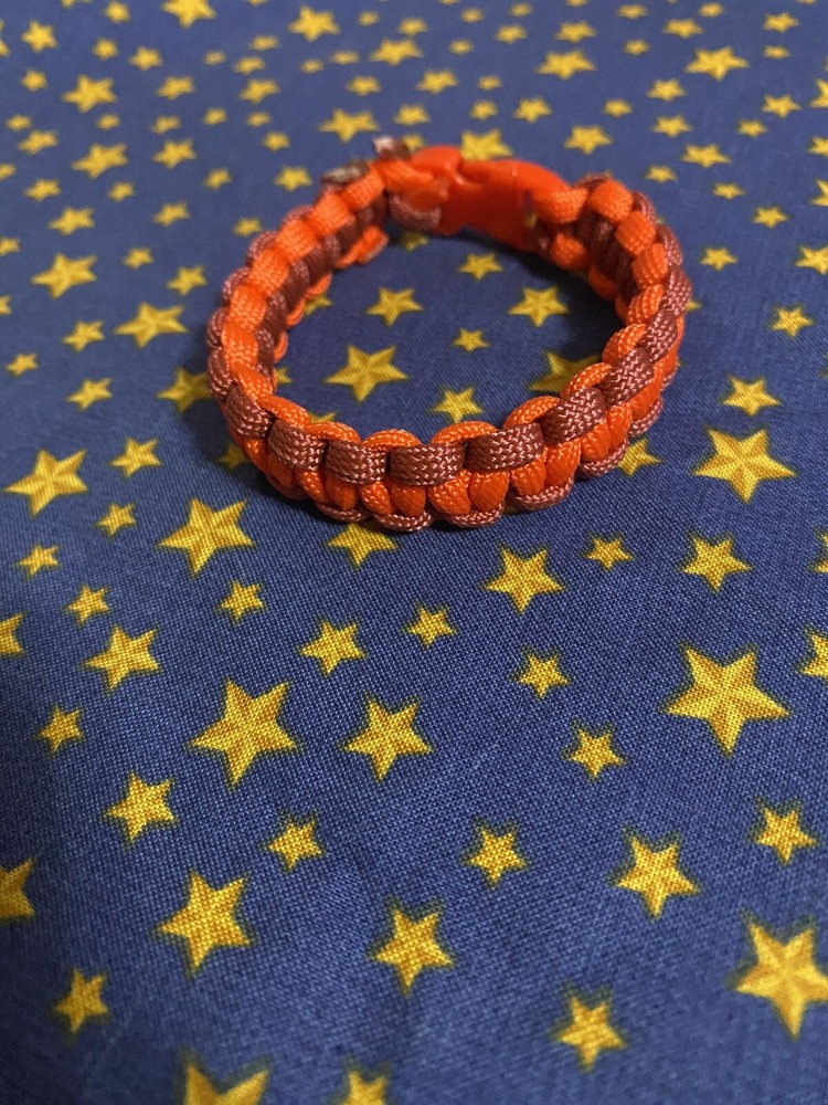 Bright Red and Dark Red Paracord Bracelet – Handmade