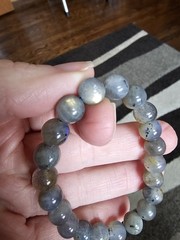 9mm HQ Labradorite Crystal Beaded Bracelet 6.5″ Golden, Blue & Sunset Flash
