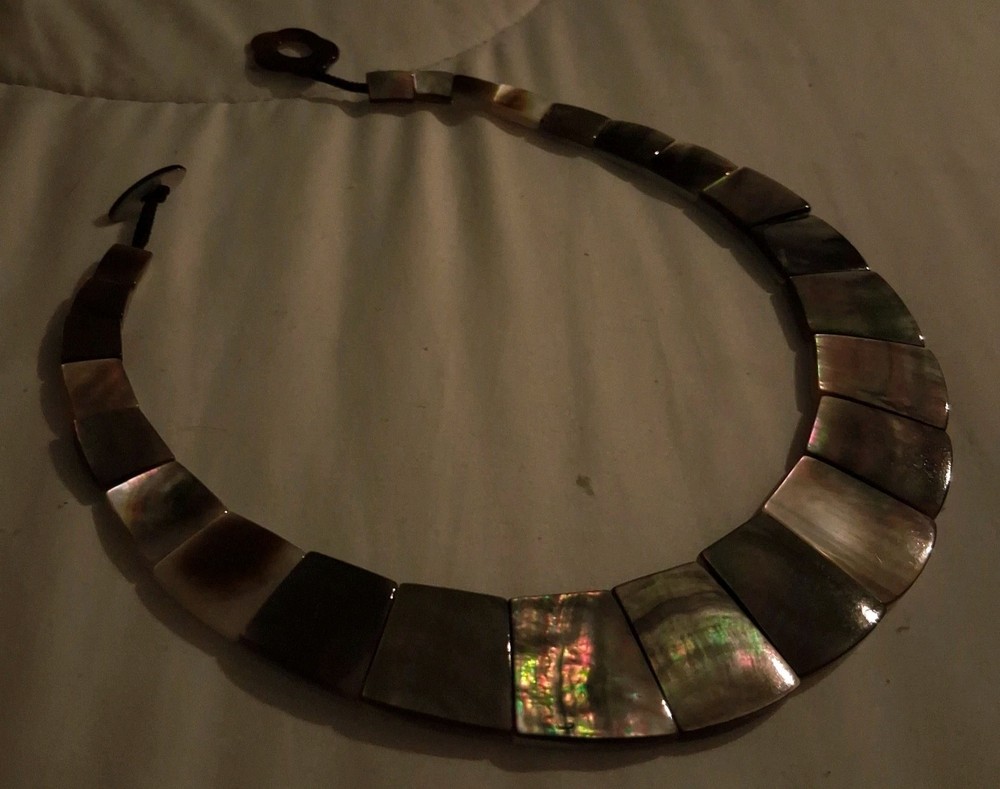 White_Black Mother Of PEARL Statement 16″ COLLAR NECKLACE Iridescent_REVERSIBLE