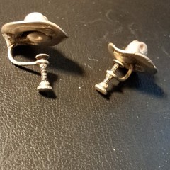 Vintage Sterling Silver Southwestern Cowboy Hat earrings Screw Back 1/2″ x 3/4″