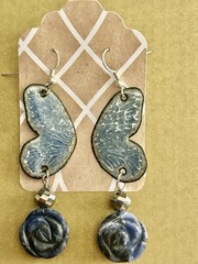 Earrings NWOT “Butterfly on Roses“ 🦋Artisan Enameled Copper Sodalite stone rose