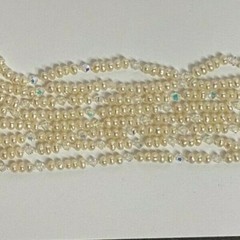 Vintage Costume Fashion Jewelry Necklace 15 1/4″ small glass bead Choker Style