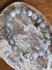 9mm HQ Labradorite Crystal Beaded Bracelet 6.5″ Golden, Blue & Sunset Flash