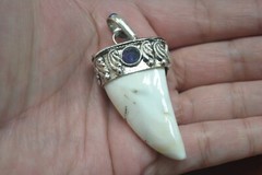 WHITE WHELK SEA SHELL AGATE GEMSTONE BRASS CAPPED PENDANT #T-4118