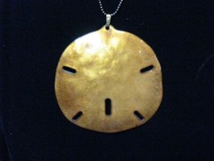 VINTAGE & MODERN LARGE 2-3″ ENAMEL OVER COPPER SAND DOLLAR NECKLACE PENDANT N2
