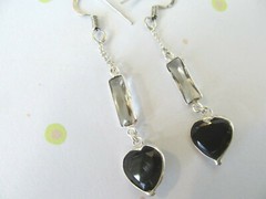 HANDCRAFTED NEW BLACK HEART-CLEAR CRYSTAL STEM SILVER PLATED PIERCED EARRINGS