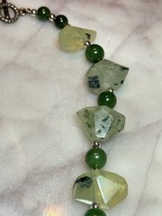 Vtg Natural Faceted Nugget Prehnite with Epidote and Jade Beaded Necklace 18”