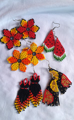 LOT OF 5 HANDMADE HUCHOIL BEADED EARRINGS MEXICAN FOLK ART BOHO FLOWER FRINGE