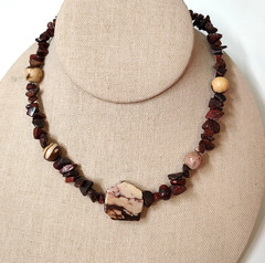 Bohemian Natural Jasper Pendant & Chips Necklace