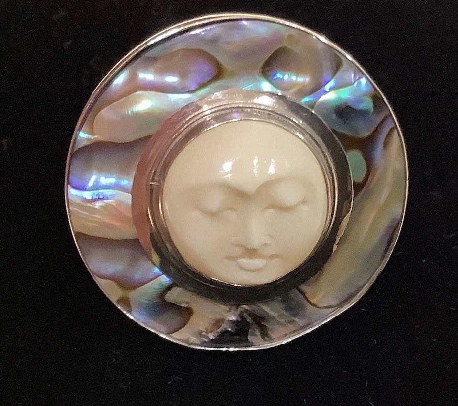 Vintage.925 Sterling Silver Abalone W/ Carved Goddess Head Face Cabochon Ring