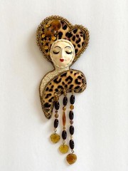 Brooch Handmade Beaded Art Doll Face Kitty Kate