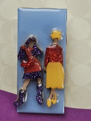 Designs By Lucinda 3D Vintage Pin Brooch 2 Women Friends Purple Red Yellow Blue