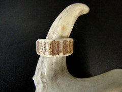 HANDCRAFTED BROWN OOAK SHED DEER, ELK ANTLER RING,SIZE 7 1/4, R-315