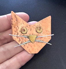 Darling & Unique Artisan Copper Cat Face w/Brass Whiskers Brooch Pin