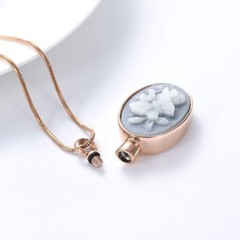 Lotus Flower Keepsake Circle Ashes Locket Urn Necklace for Ashes Ashes Necklace