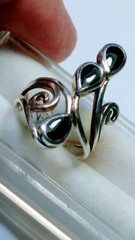 FETCHING STERLING SILVER .925 WITH BLACK ONYX RING IN SIZE 5.75-6.0