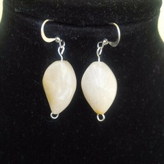 YELLOW AVENTURINE AND BLACK ONYX NECKLACE AND EARRINGS SET