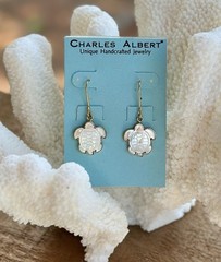 New CHARLES ALBERT Alchemia Mother Of Pearl Sea Turtle Earrings NWT