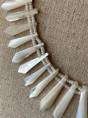 Vintage mother of pearl bib necklace 16.25″