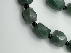 Green Aventurine Rough Faceted Chunk Bead Necklace Lobster Clasp 20″, Inclusions