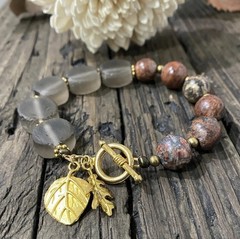 Chunky Jasper & Glass Gold Tone Toggle Bracelet Golden Leaf Charms