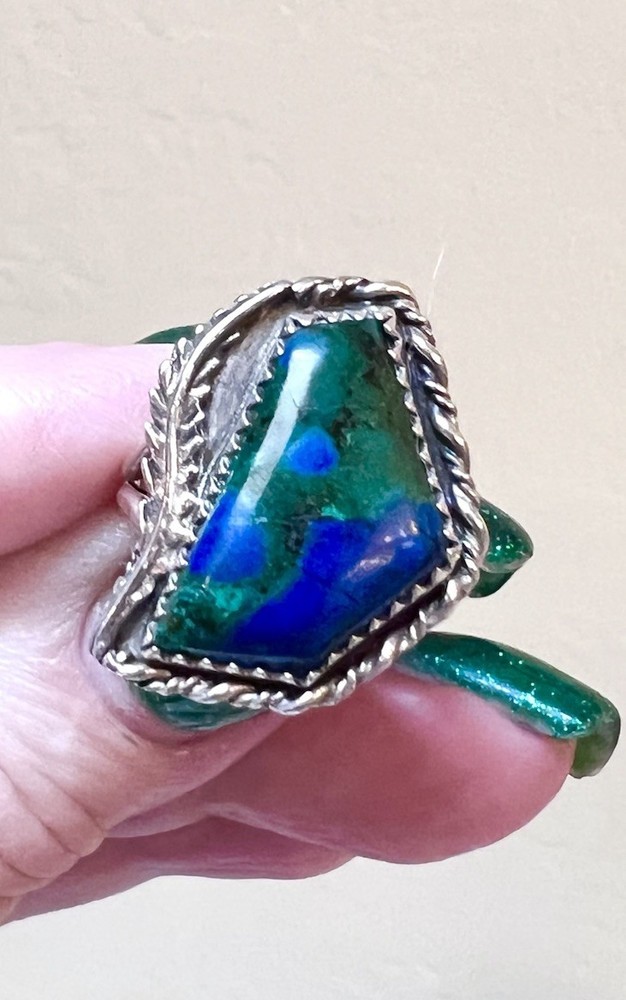 LOVELY, Unique Vintage Artisan Sterling Silver & Chrysocolla/Malachite Ring