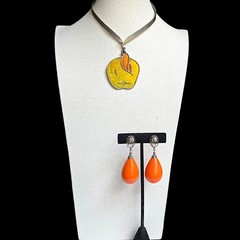 Artisan Retro Yellow Apple Pendant Choker Necklace Mod Orange Drop Earrings Set