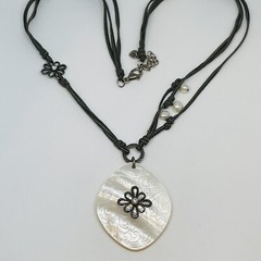 Retired Silpada Sterling Etched Shell CZ Pearls Grace Notes Necklace Adjustable