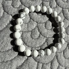 Howlite 8mm 6.5” Beaded Stretch Bracelet – Natural White Stone Jewelry
