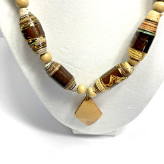 HOMEMADE NECKLACE Made in La Miskitia, Honduras by Disabled Honduran Diver) N010