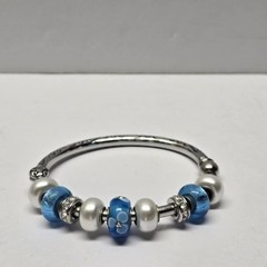 HINGED POPULAR STYLE BRACELET W/ REMOVABLE – EXCHANGEABLE EUROPEAN BEADS