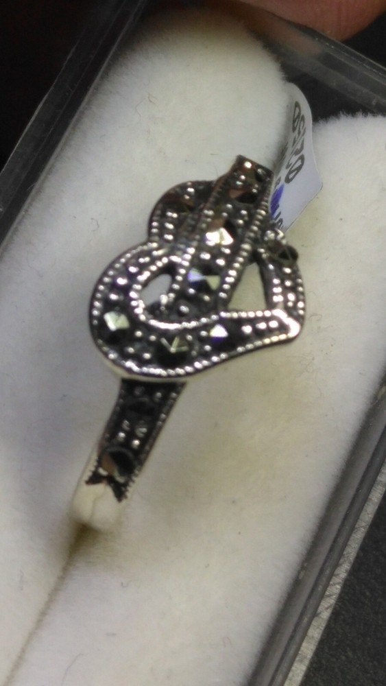 LOVELY STERLING SILVER.925 WITH MARCASITE DESIGNER RING SIZES 6.0-6.25!