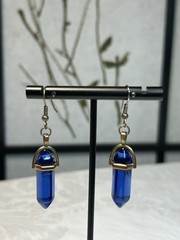 Natural Saphire Gemstone Point Dangle Earrings Pierced