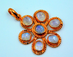 Handcrafted Copper Designer Retro Chakra Pendant Rose Cut Rainbow Moonstone Gems